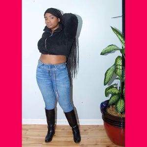 Black cropped plush  jacket with zipper